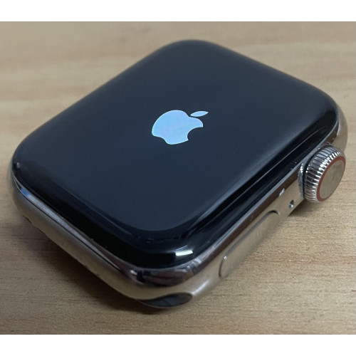 Apple Watch Series 5 40mm GPS + Cellular Stainless Steel Case