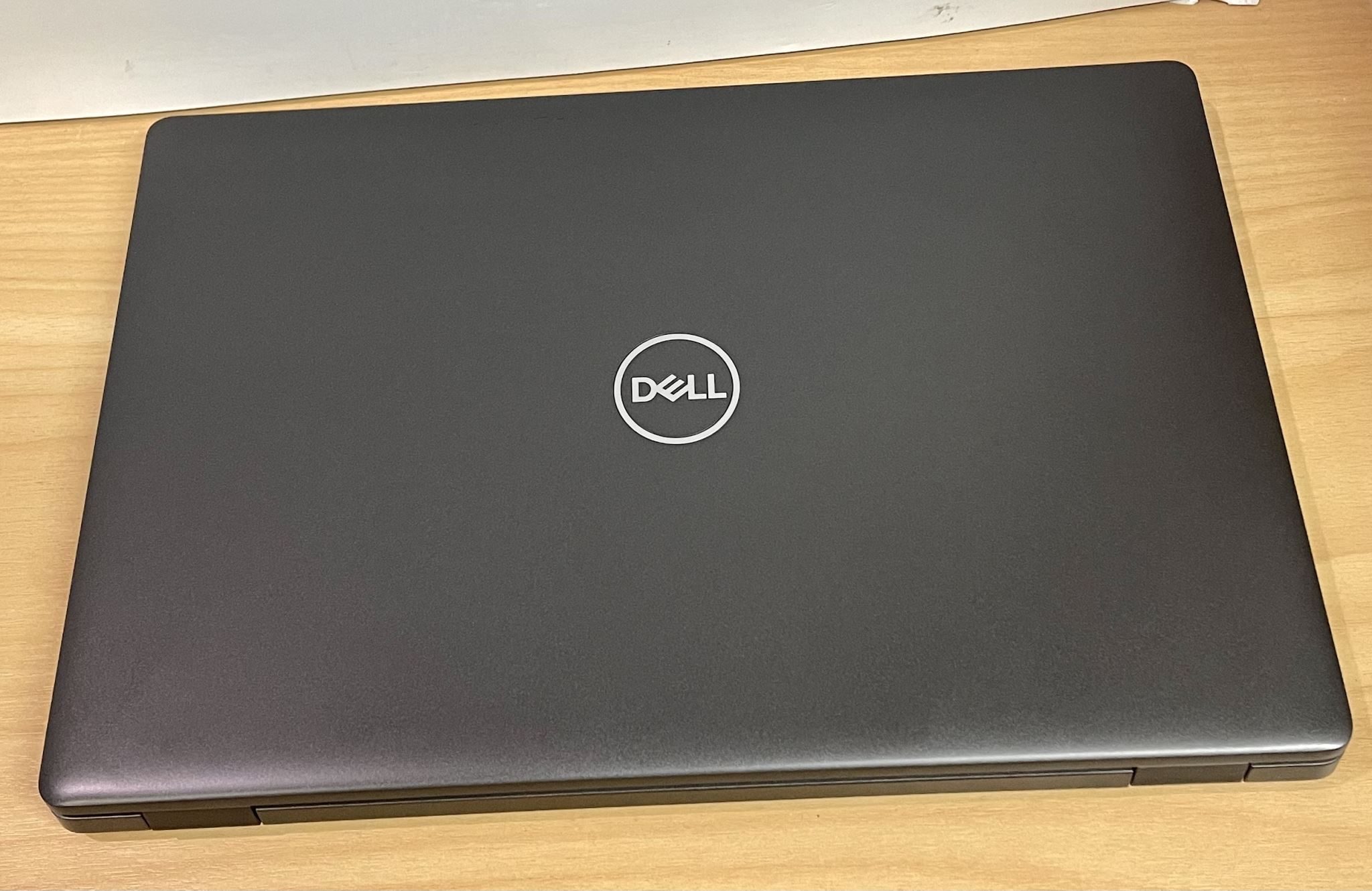 Dell Latitude 5400 14.0'' Core i5 8th Gen 16GB 256GB - Image 4