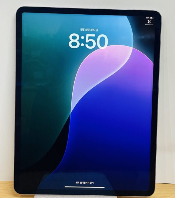 Apple iPad Pro 12.9" (6th Gen, 2022) 128GB Wi-Fi - Space Grey - Image 2