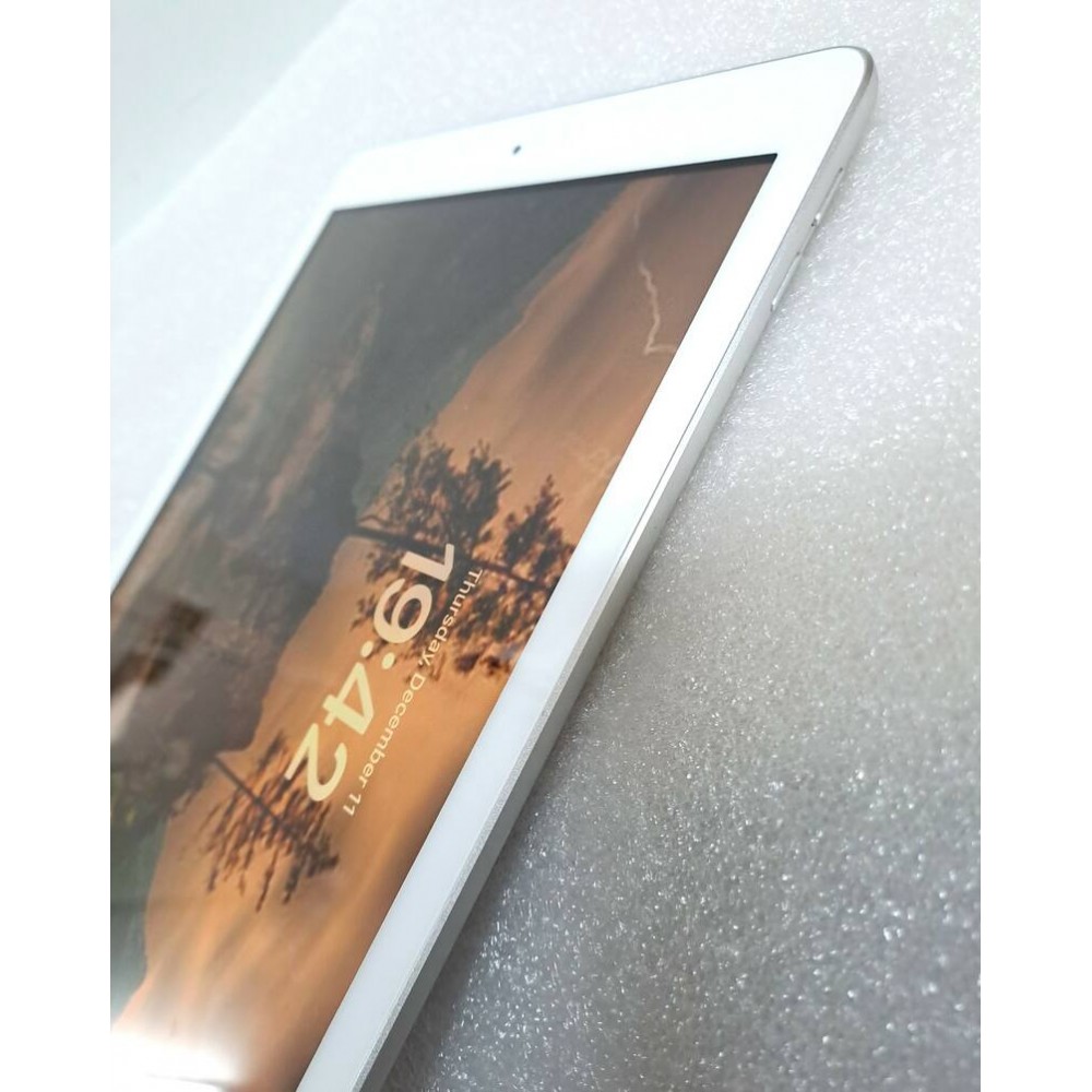 Apple iPad 5th Gen Wi-Fi 32GB – Silver - Image 5