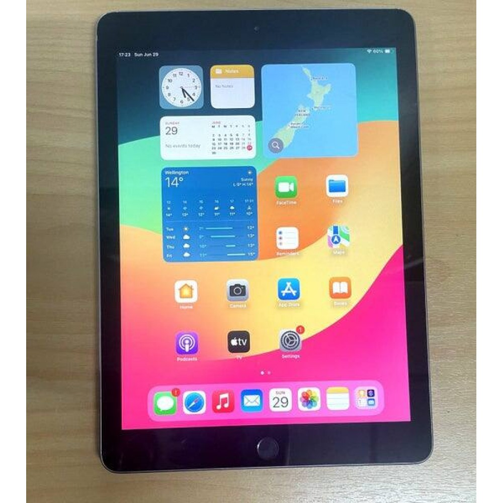 Apple iPad 6th Gen Wi-Fi 128GB – Space Gray - Image 3