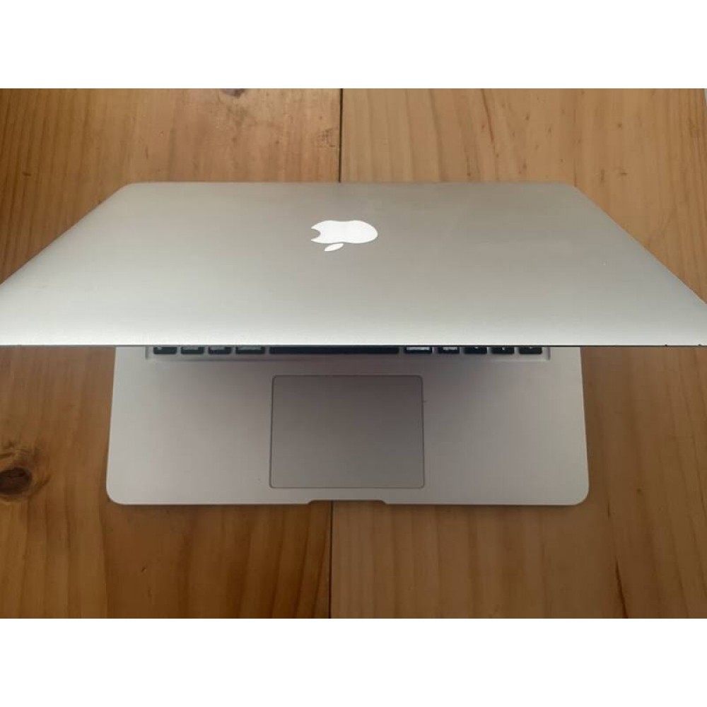 Apple MacBook Air 13-Inch (2015) 256GB – Silver - Image 6