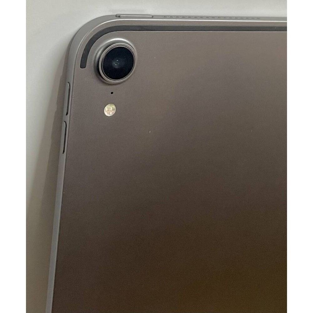 Apple iPad Pro 12.9" (3rd Gen) – 256GB – Wi-Fi & Cellular - Image 8