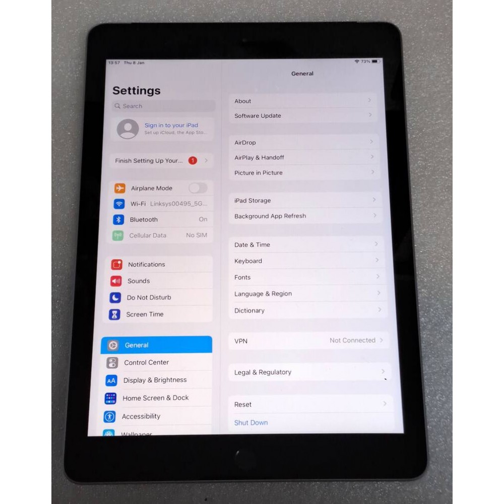 Apple iPad 6th Generation 128GB – Wi-Fi + Cellular – Space Gray - Image 8