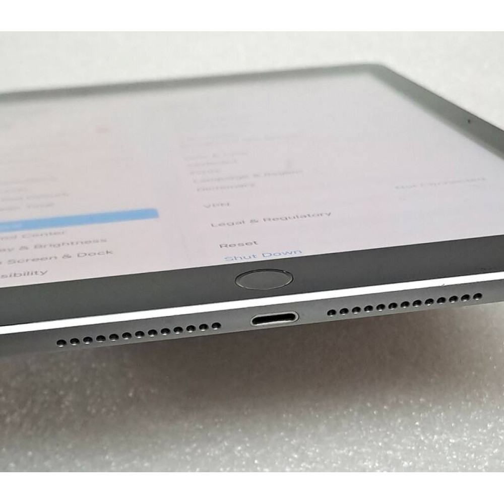 Apple iPad 6th Generation 128GB – Wi-Fi + Cellular – Space Gray - Image 9