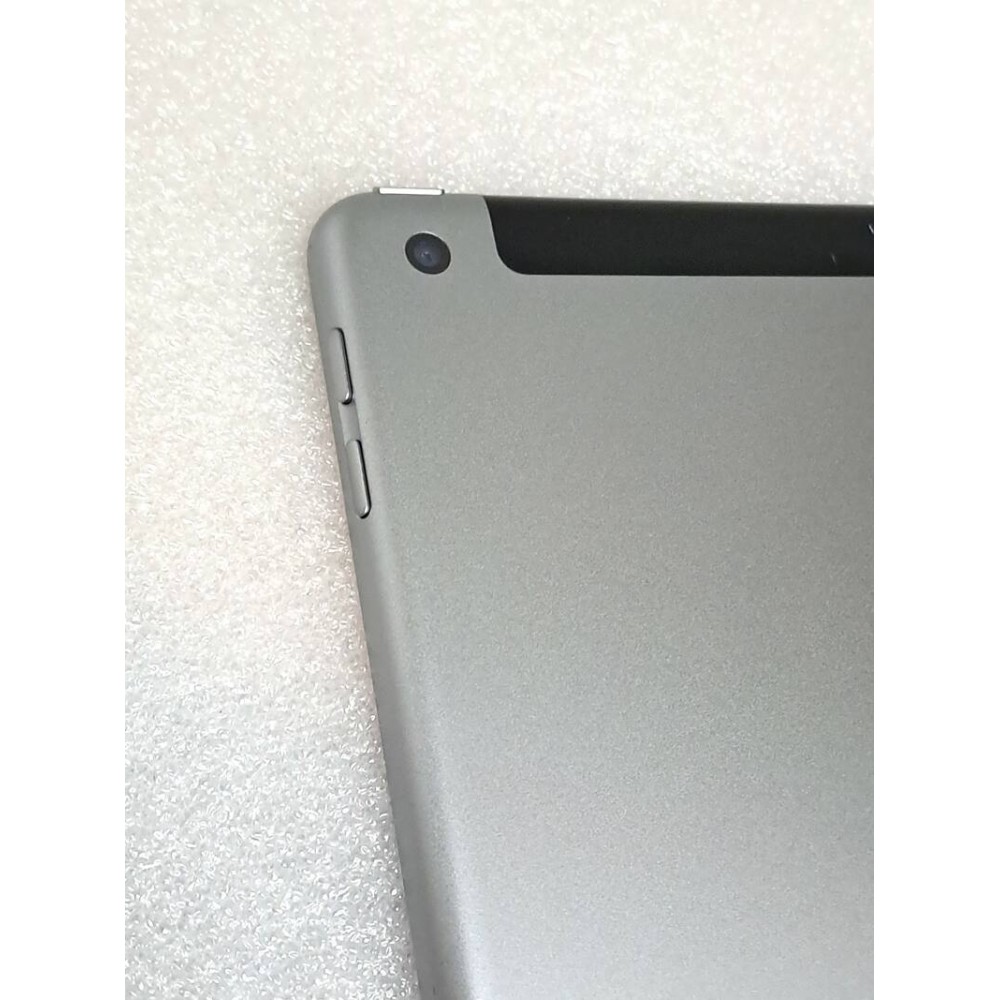 Apple iPad 6th Generation 128GB – Wi-Fi + Cellular – Space Gray - Image 10