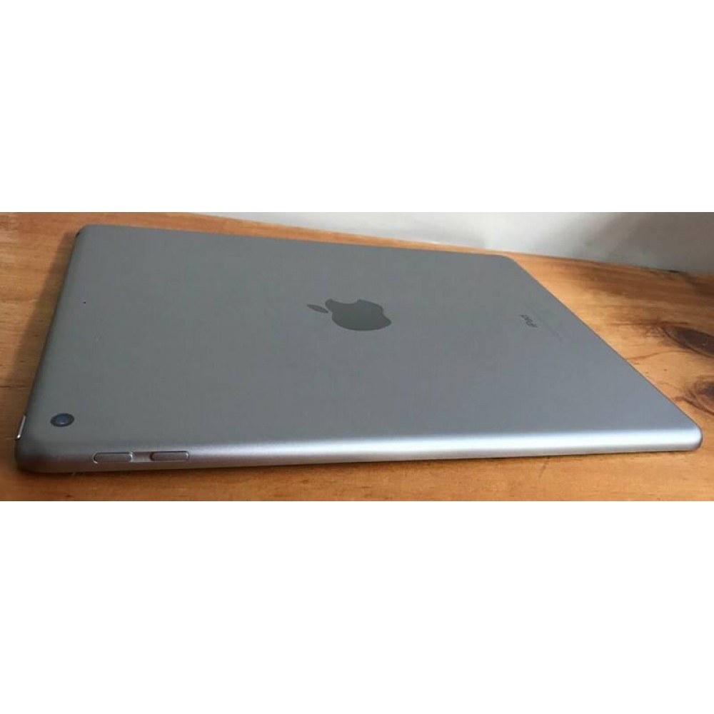 Apple iPad 5th Generation 128GB – Wi-Fi – Space Gray - Image 8